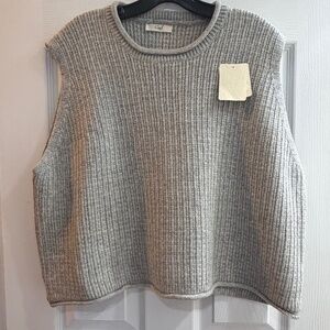 New Easel Sleeveless Sweater Vest Women’s One Size Chunky Knit Wool Top Grey